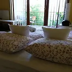 Mandarin Wellness Apartment